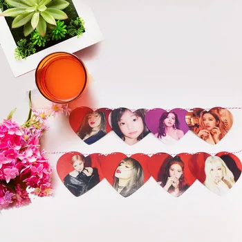

Hot Sale K-POP BLACKPINK GOT7 TXT Heart Paper Flag Poster New Fashion HD Hang Up Photo Picture Fan Gift Series Decoration