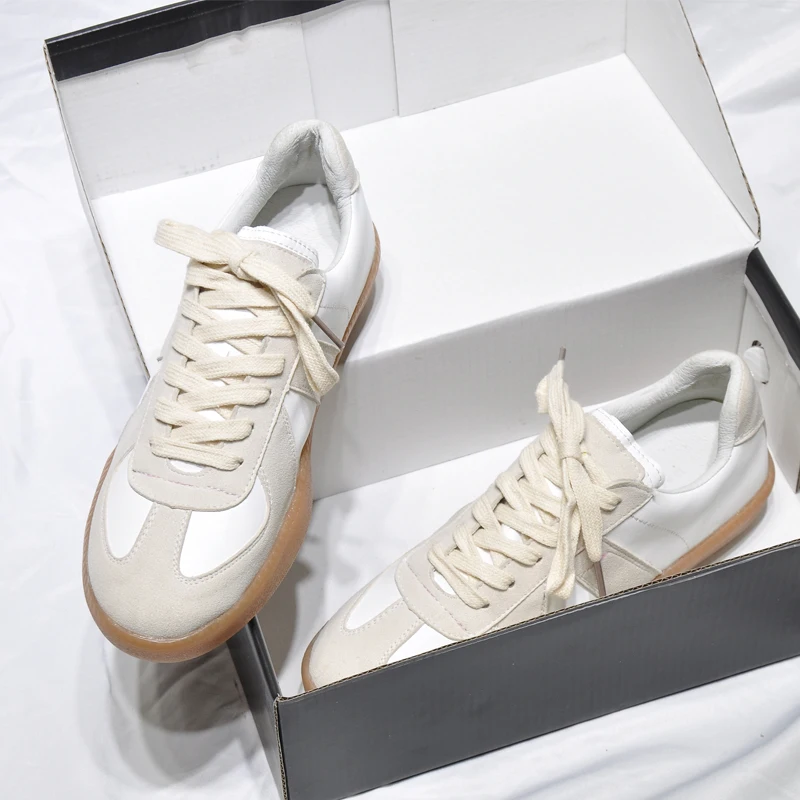 

Fashion 2020 spring new white shoes wild comfortable single shoes female round head lace-up flat sneakers casual shoes