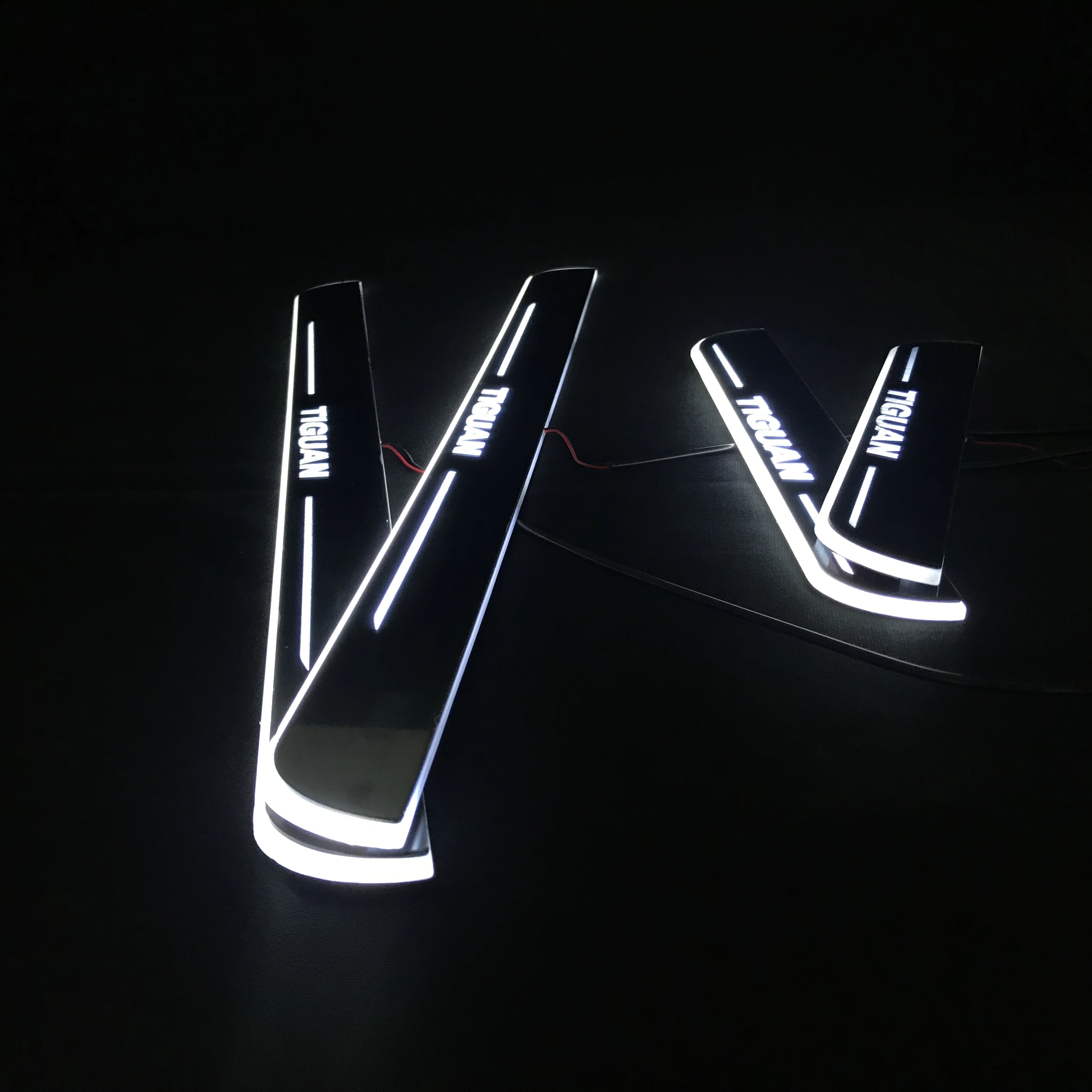 RQXR led движущиеся двери потертости для volkswagen tiguan динамический порог пластина плоская подкладка накладка струящийся/фиксированный свет, 4 шт
