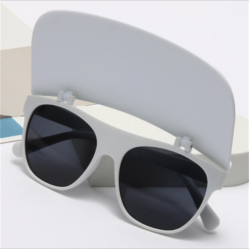 New frame, glasses and hat dual-use Plastic flip sunglasses Star sunglasses Retro catwalk sun visor Polarized glasses big frame sunglasses