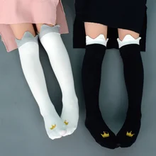 Весенне-осенние носки для маленьких девочек детские гольфы с принтом короны модные длинные хлопковые носки для маленьких принцесс