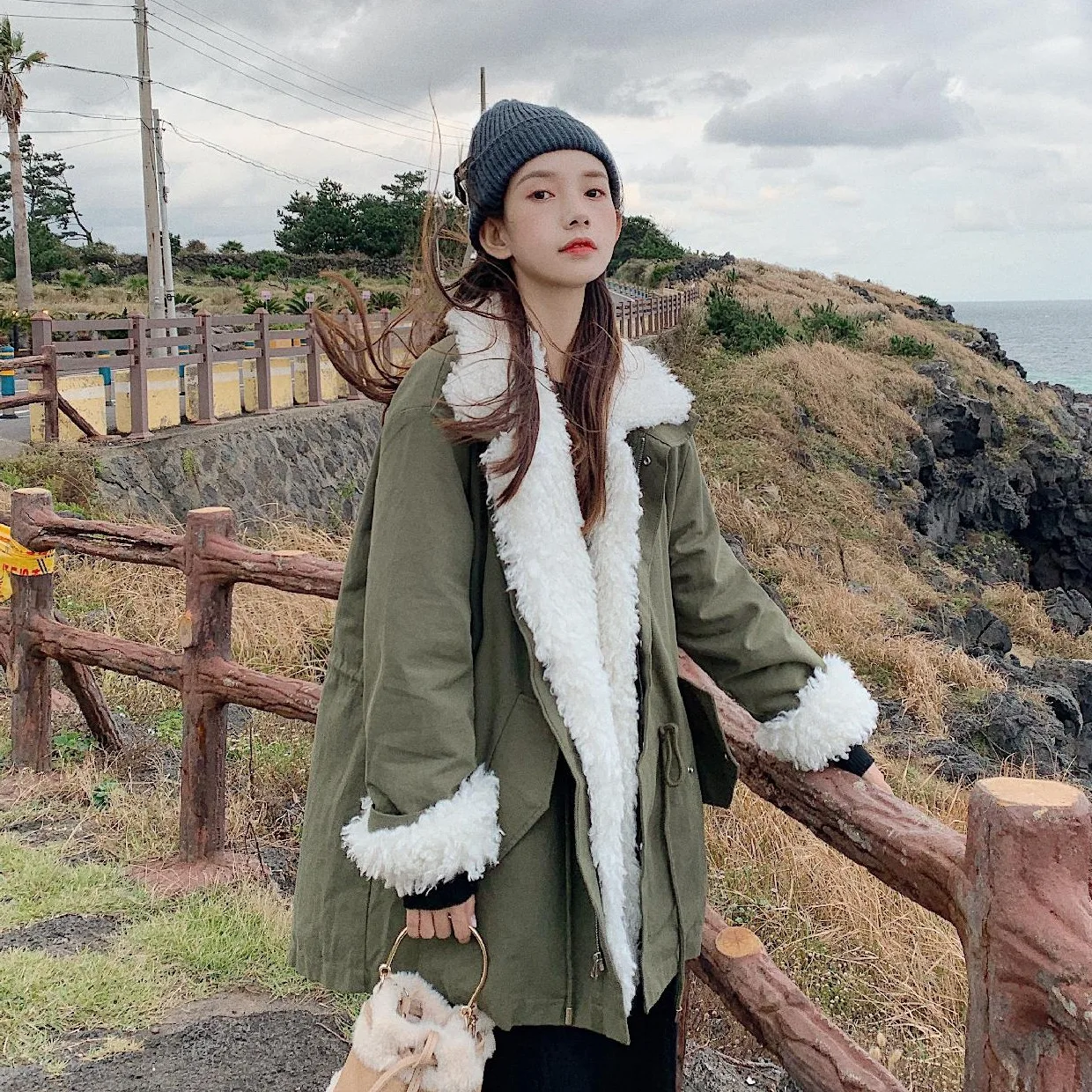 

Photo Shoot INS Korean fan jun Green Mid-length Suit Collar Drawstring Waist Hugging Lambs Wool Joint Cotton Coat Coat Women's W