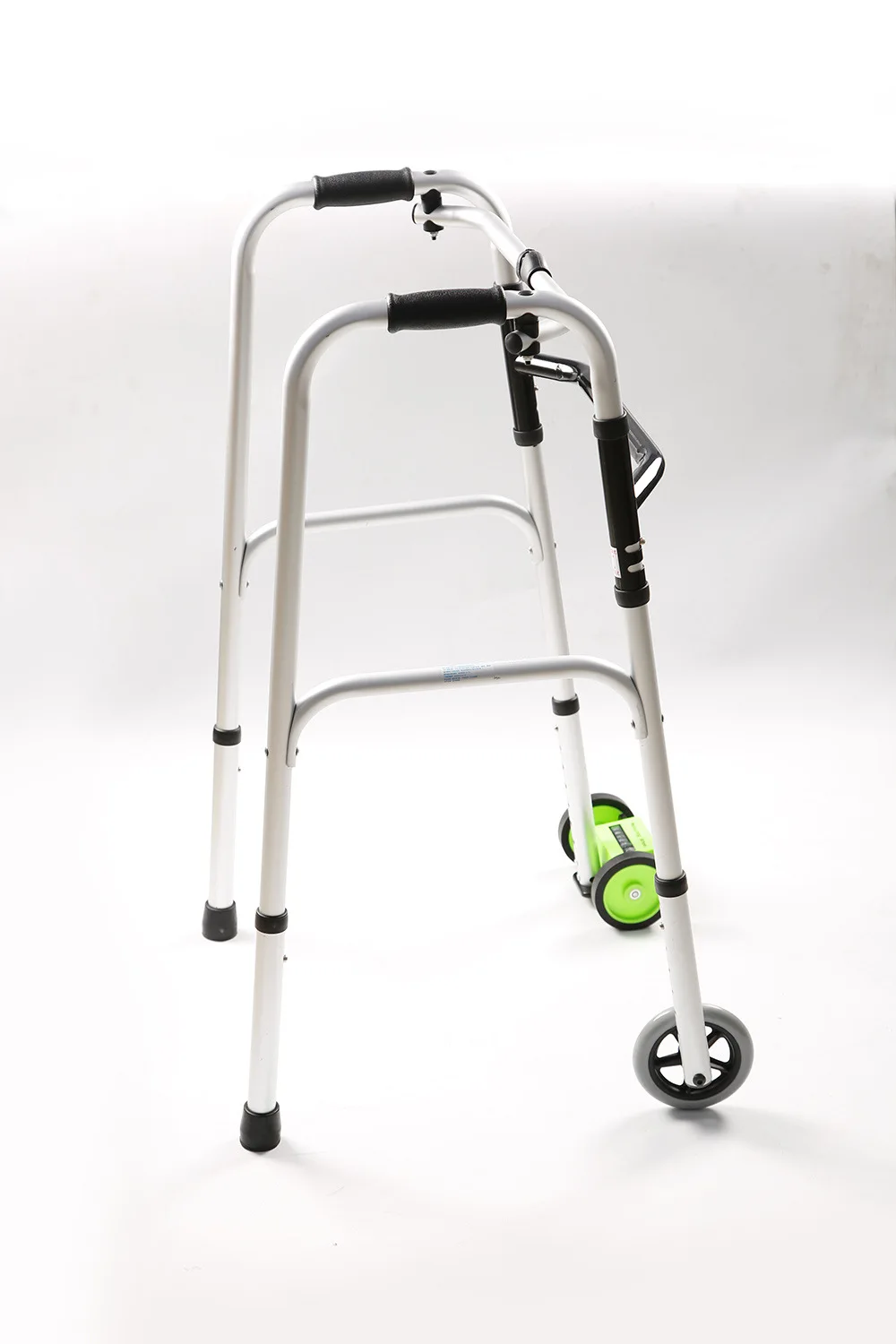 

Old Man Foldable Walking Aid Stainless Steel People with Disabilities Walking AIDS Four-foot Crutches Elderly People Pulley Walk