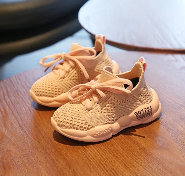 Новинка года; кроссовки с дышащей сеткой для маленьких мальчиков от 0 до 2 лет; обувь для малышей; обувь для маленьких девочек; Мягкая Повседневная обувь для бега; Кокосовая обувь - Цвет: pink