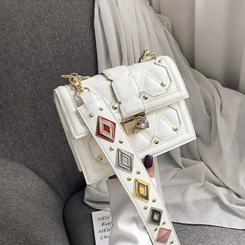 

French small bag Messenger bag wild female bag new wave foreign Korean version of the wide shoulder strap small square bag