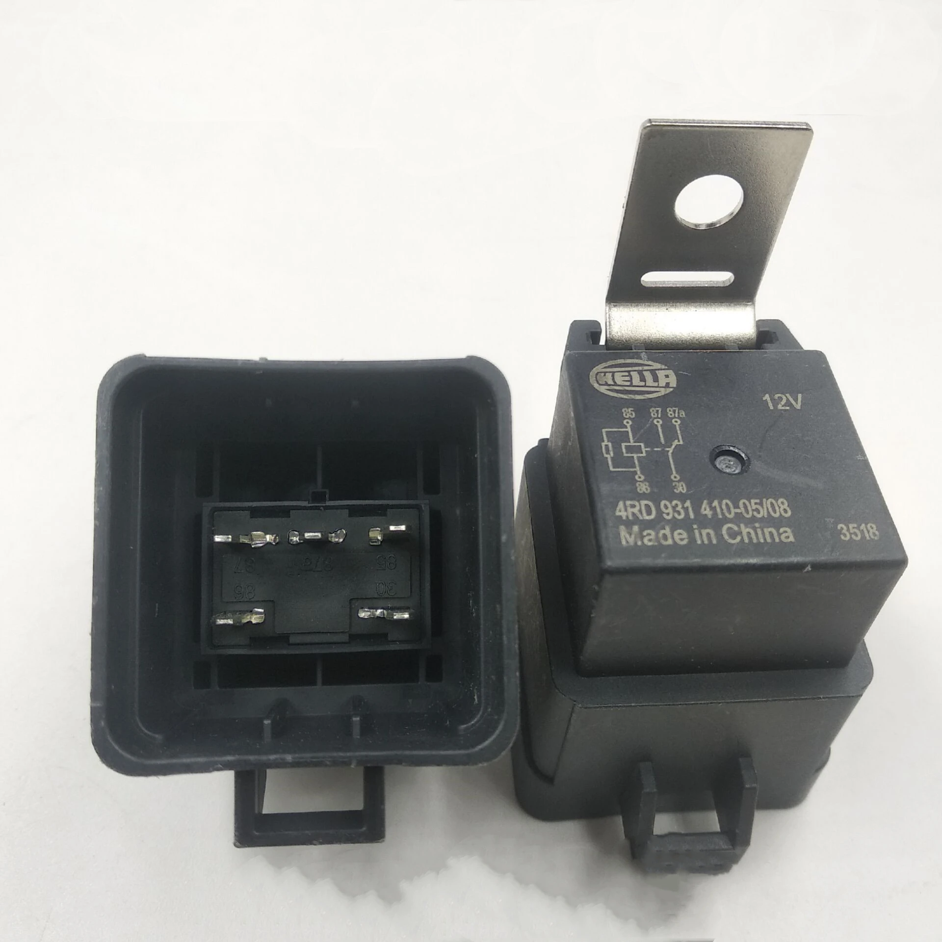 PME, artisans et agriculteurs 931,410,087 Relais Hella 4RD 931 41005/