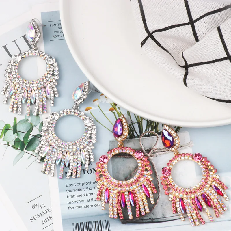 

Fashion Personality Exaggeration Earrings Model Walking Show High-end Accessories Earrings Hot Sales