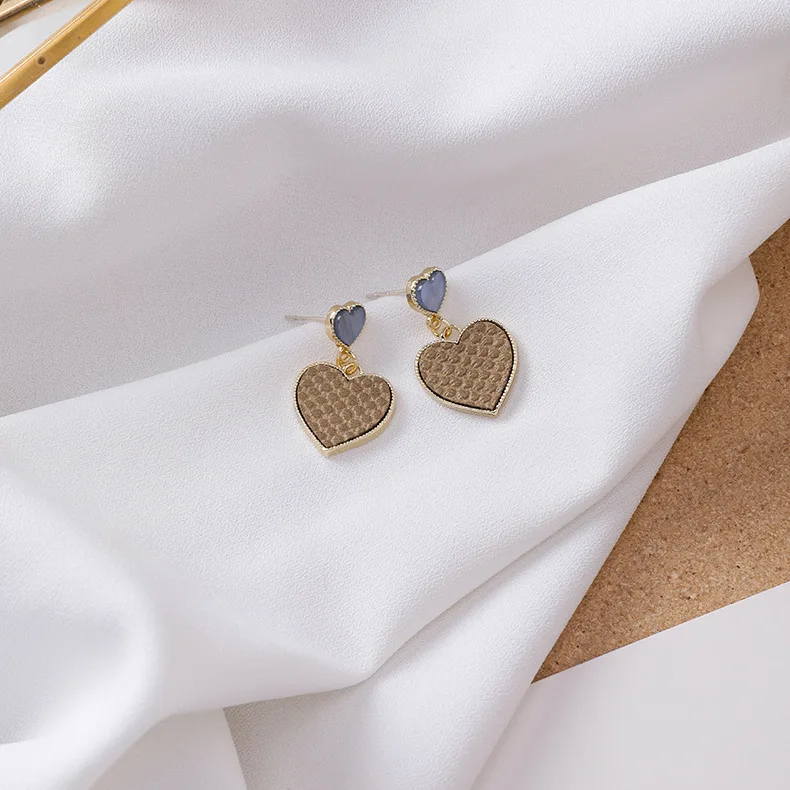 12326172795_1401670587