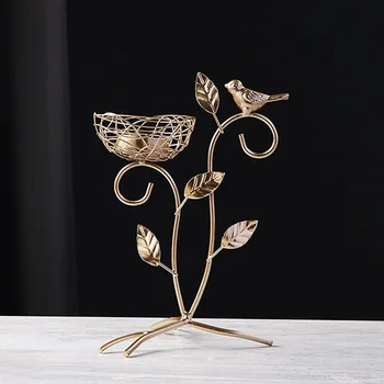 

Candlestick Vintage Candle Holder Tabletop Dinner Table Props Ornament Bedroom Iron Romantic Golden Bird Home Decor Living Room