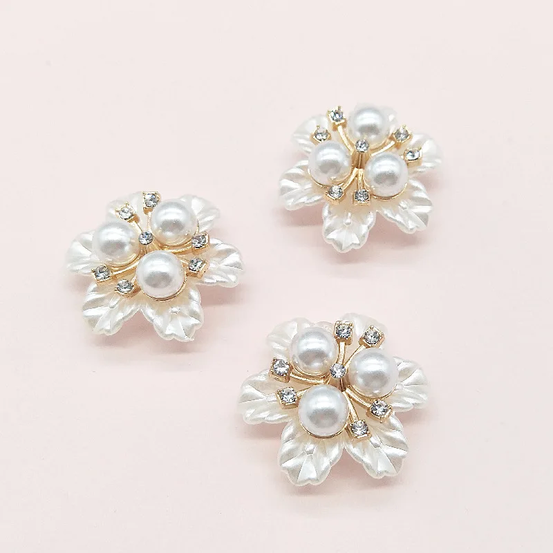 

10 Pcs Three-dimensional Flower Heart Pearl Rhinestone Buttons Ornaments Earrings Choker Hair DIY Jewelry Accessories Handmade