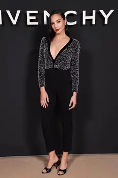 

Top Quality Women Winter Sexy V Neck Long Sleeve Beading Black Bodycon Bandage Jumpsuit 2020 Fashion Female Office Jumpsuits