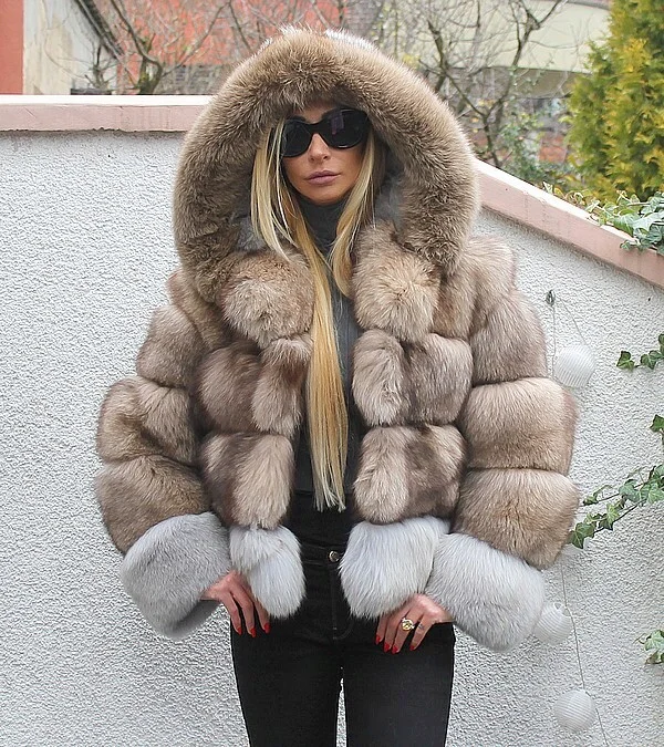 beige New Women Real Fox Fur Hooded Winter Coats And Jackets Women's Natural Stripe Genuine Fur Outerwear - Цвет: beige
