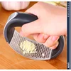 Household Manual Garlic Press Device Stainless Steel Garlic Ginger Press Hand Held Kitchen Rolling Crusher Vegetable Tool
