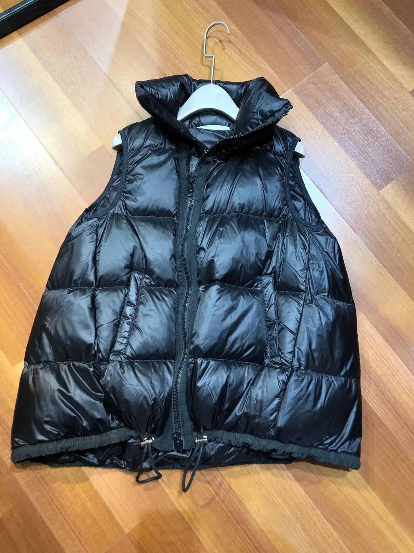 

2019 new ladies high quality fashion collar hem drawstring vest down jacket 0917