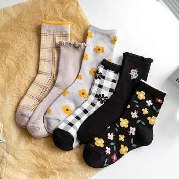 

1 Pair 2020 New Autumn Vintage Flower Women Socks Cotton Crew Cut Socks Women Winter Size 35-39