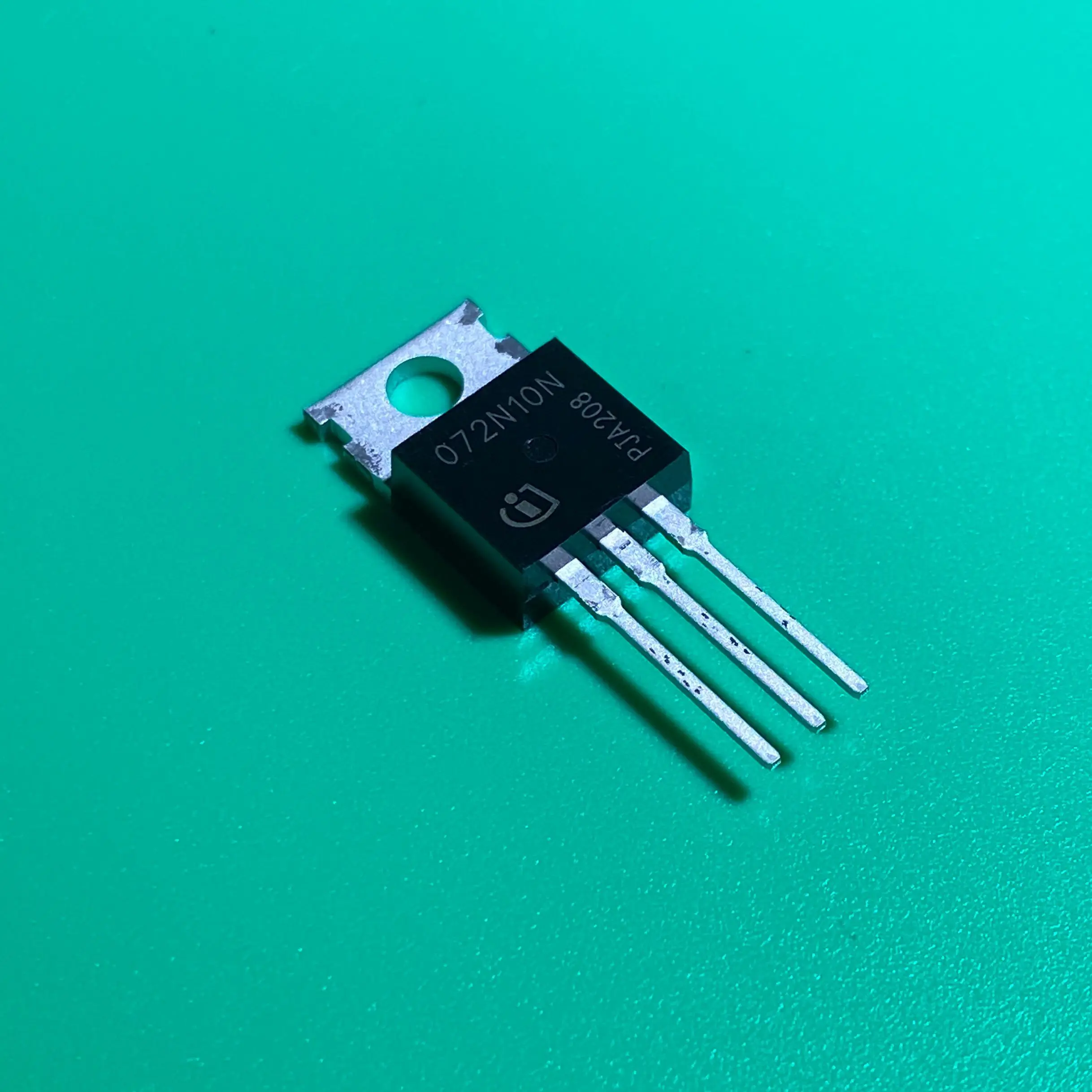 10 шт./лот IPP072N10N3G-220 ПИС 072N10N 3G с функцией MOSFET N-CH 100V 80A TO220-3 IPP072N10-N3G IPP072 N10N3G 072-10 |