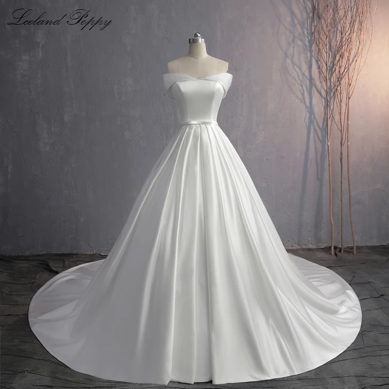 

Elegant A-line Off the Shoulder Satin Wedding Dresses 2020 Floor Length Boat Neck Chapel Train Bridal Dresses Vestido de Novia