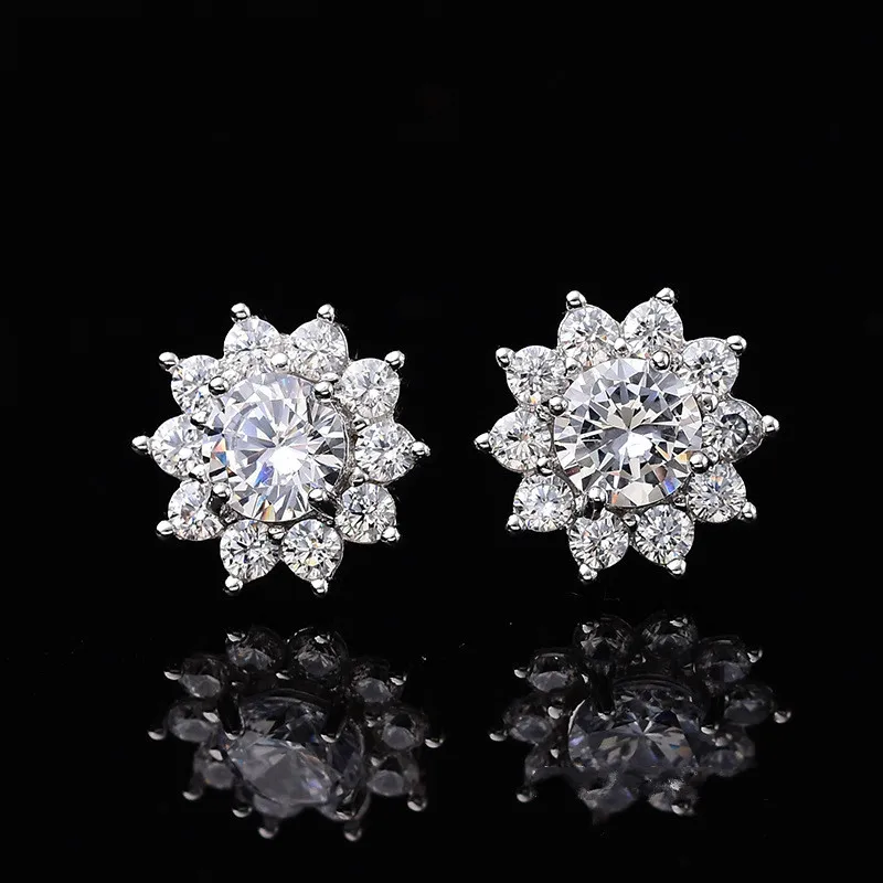 Серьги гвоздики с муасанитом d цветные серьги в форме сердца и стрелы режущие