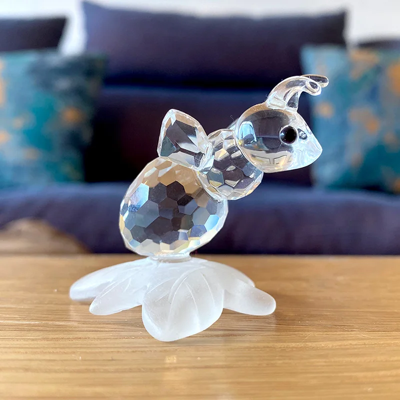 Crystal Bee Leaf Figurine Glass Animal Collection Ornament Gift Paperweight Birthday Christmas Present Home Table Decor