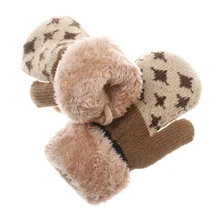 Новые милые детские перчатки с рисунком звезд для новорожденных детей; зимние вязаные шерстяные варежки; детские бархатные толстые теплые перчатки