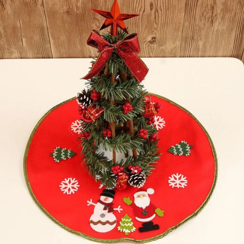 

Christmas Tree Skirts 46cm Plush Base Floor Mat Cover Xmas Party Decor Cartoon Santa Claus Pattern Party Holiday DIY Decorations