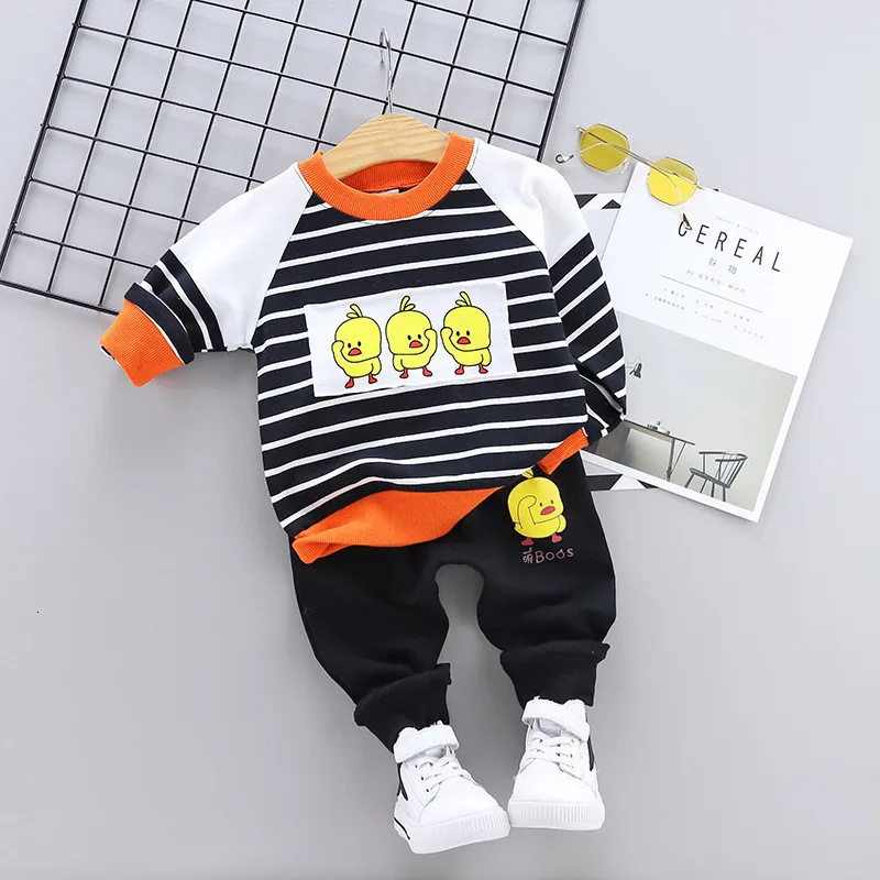 Одежда для маленьких мальчиков мужской комплект для малыша детский хлопковый костюм для мальчиков с изображением маленькой желтой Уточки, одежда с принтом буквы Повседневный спортивный костюм - Цвет: Черный