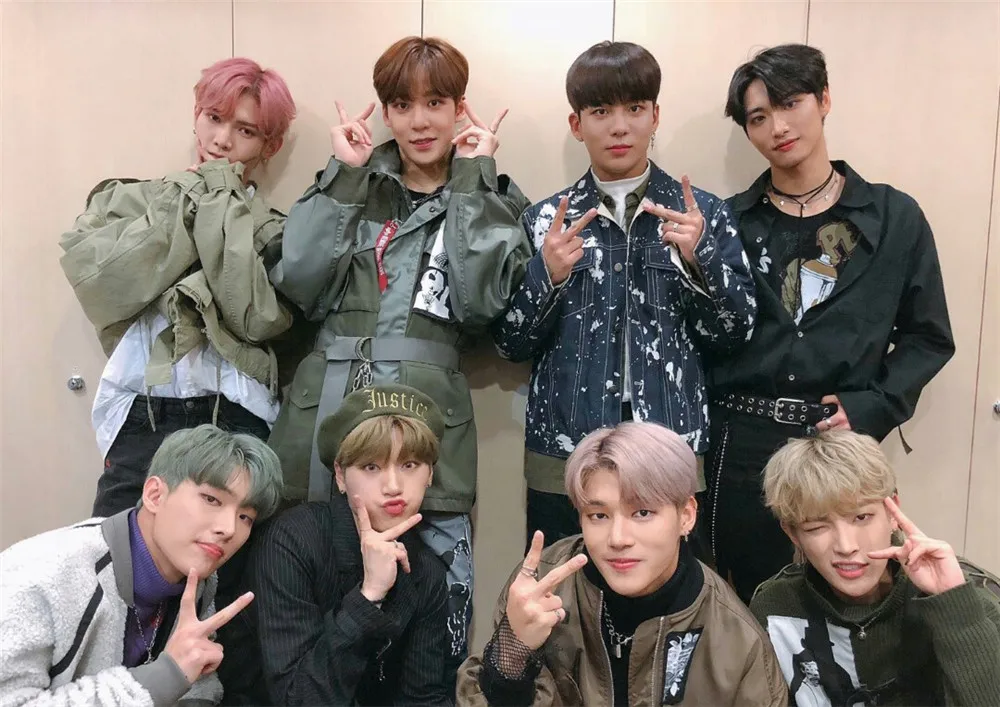 Ateez музыкальной группы Плакаты Wall Art Печать глянцевая бумаги Спальня украшения дома арт марки