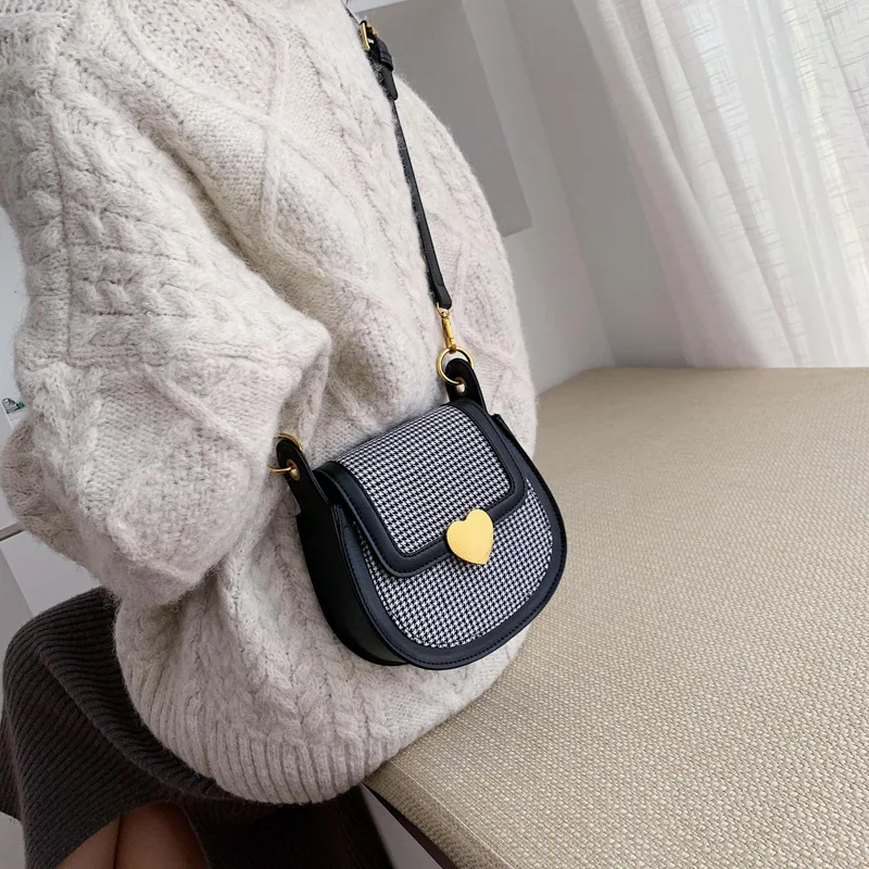 

Autumn And Winter INS Western Style Plaid Bag Women's 2019 New Style Heart Fashion Casual Versatile Shoulder Saddle Bag