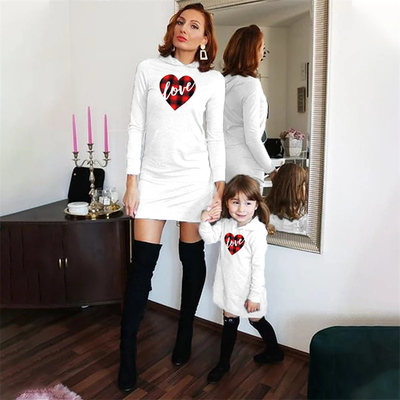 2022 Love Sweaters Autumn Mother Daughter Matching Dresses Family Set Mom Baby Mommy and Me Clothes Women Girls Hoodies Dress | Мать и