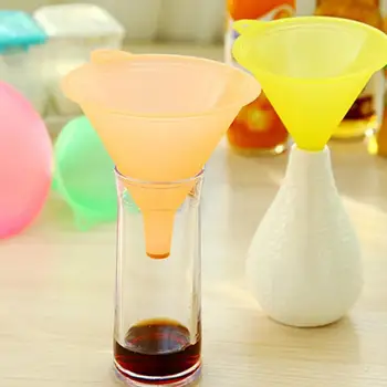 

5 Pcs/Set 5 Size Candy Color Liquid Oil Funnel Liquid Funnel Lab Kitchen Anti-fouling Durable Supplies Transfer Funnel Funn Z8K5