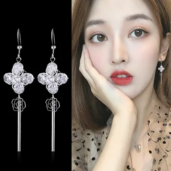 

Long Earring Temperament Korean Zircon Clover Rose Pattern Hypoallergenic Earrings Female Fashion Earrings metal Jewelry