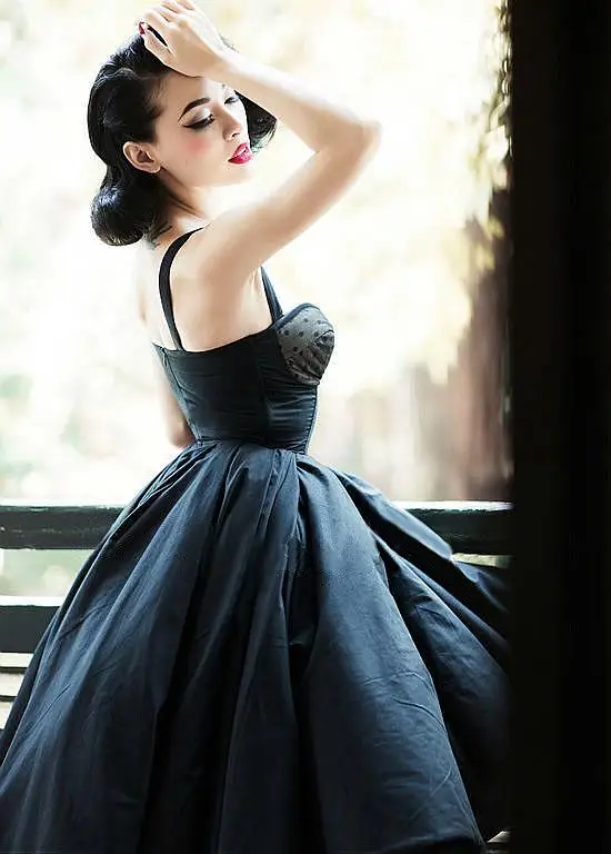 Black Sexy Pageant Dresses Pleats A Line Robe De