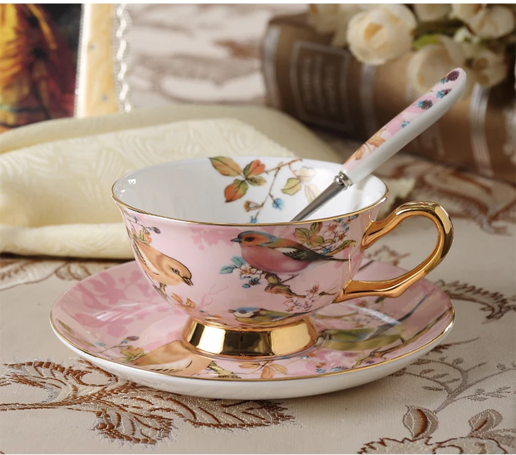 Description Picture 3 of itemWourmth European Bone China Coffee Cup Set Pink Bird Creative Ceramic Phnom Penh Afternoon Tea Cup & Saucer With Spoon Nice Gift