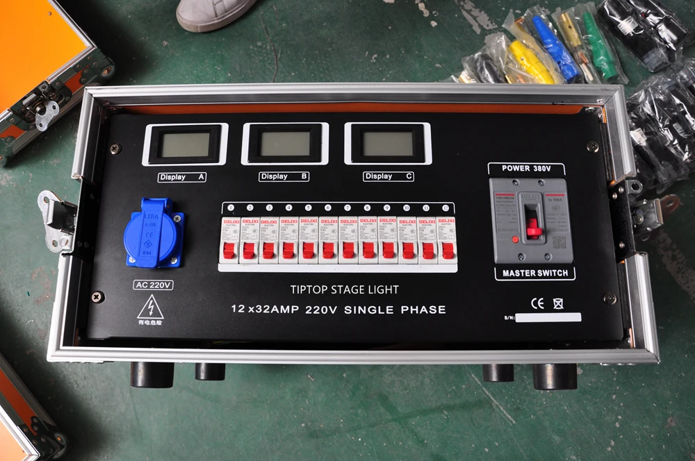 Усовершенствованный источник питания 5U FLightcase Gigertop 12 канальный