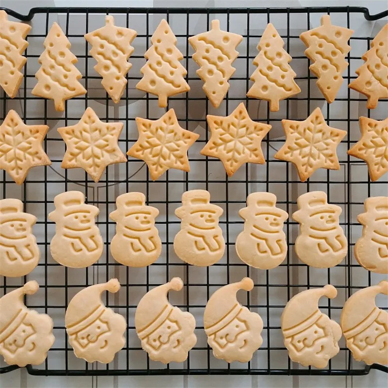 DIY 4pcs Christmas Tree Snowman Plastic Baking Mold Kitchen Biscuit Cookie Cutter Pastry Plunger Fondant Cake Decorating Tools
