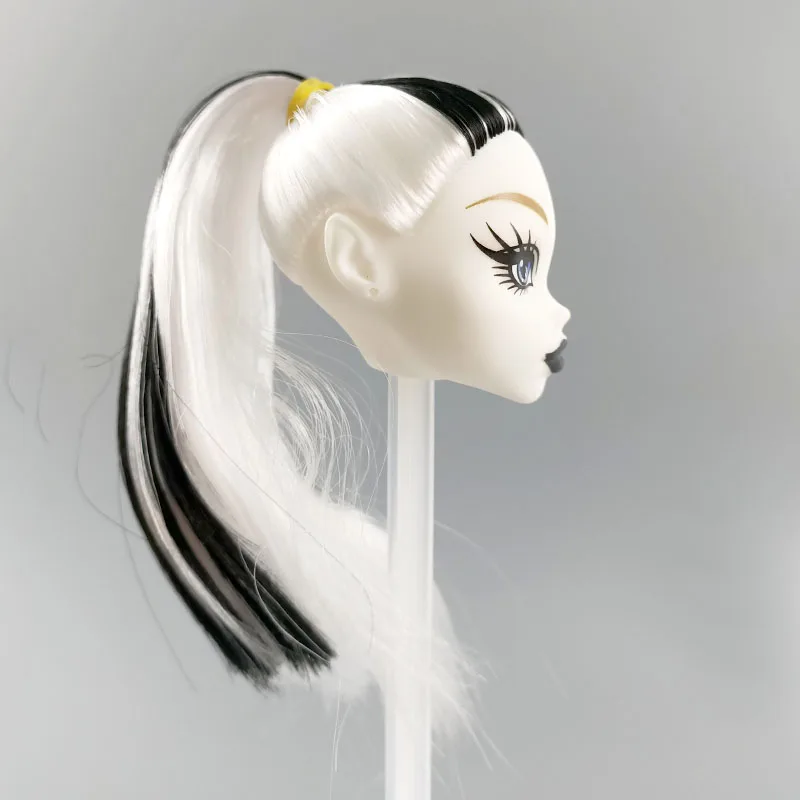 Белая голова куклы с реальной реальностью для Monster High пластиковая макияжа