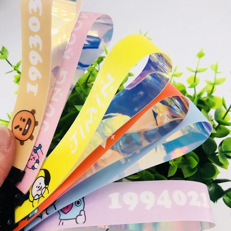 V jungkook jimin rm suga jh jin kpop мультфильм лазерное Имя Подвески, брелоки в подарок