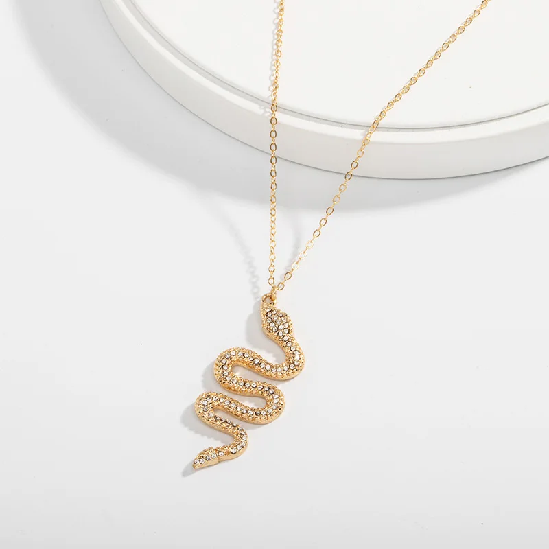 SOHOT Cute Animal India Alloy Snake Shape Pendant Women Jewelry Set Chic Gold Color Charming Birthday Jewelry Bijoux Gift