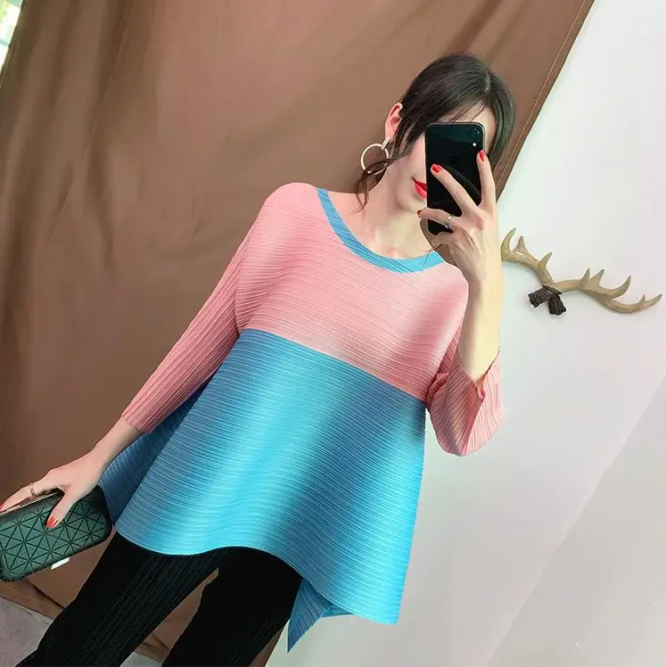 Miyake fold A-line T-shirt design summer European station fashion loose large size women's irregular tops free shipping