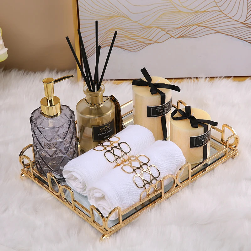 

Decorative Tray Liquid Dispenser Aromatherapy Candles Towel Holder Towel Scented Candle Crystal Box Necklace Set Modern decor