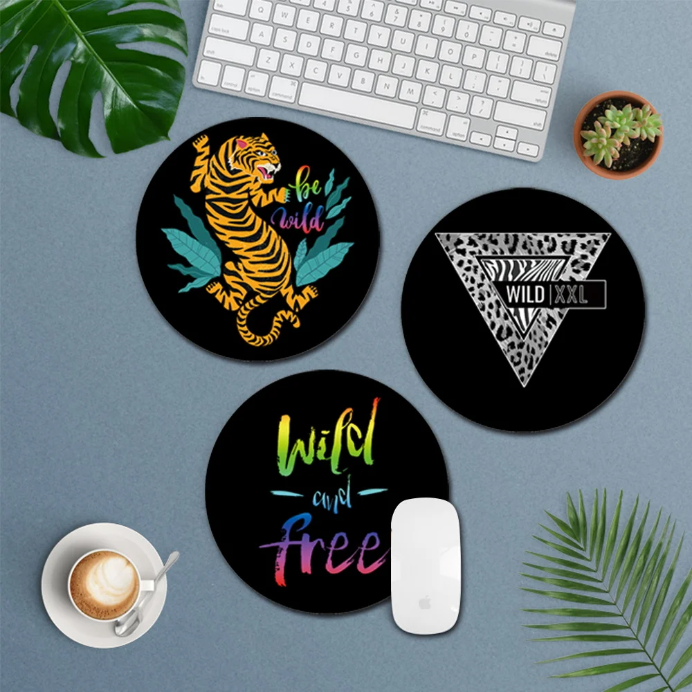 

Smooth PU Leather Computer Mouse-pad Desk Mat Game Laptop Mouse Pad 22*22cm Printing Black Pattern Gaming Mouse Keyboard Mat