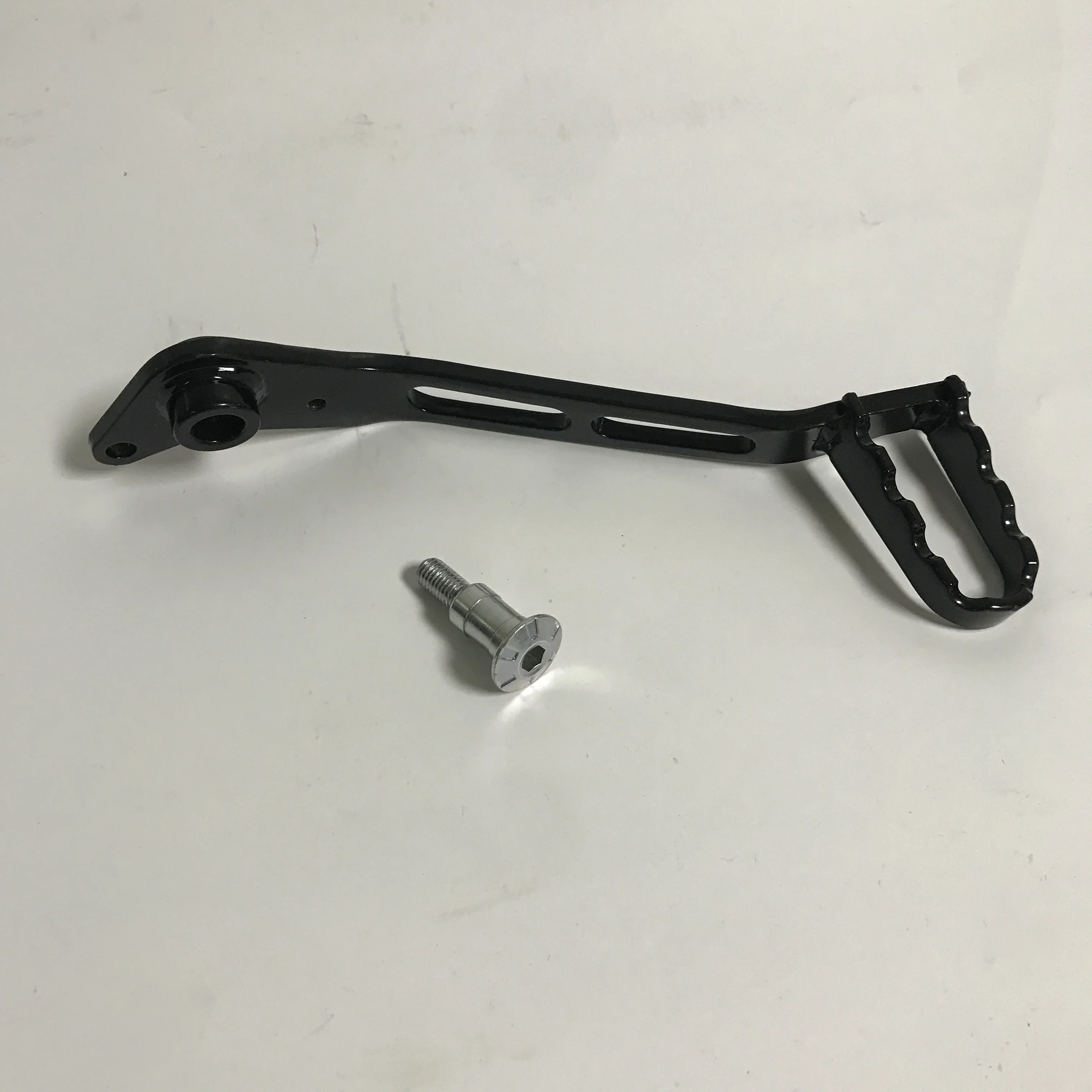 gear shifter and brake pedal Of Benelli BJ250 Leoncino 250 BJ500 leoncino 500