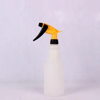 

Empty Plastic Portable Spray Bottle Large Capacity Empty Trigger Sprayer Atomizer Refillable Container with Mist Dispenser 700ML