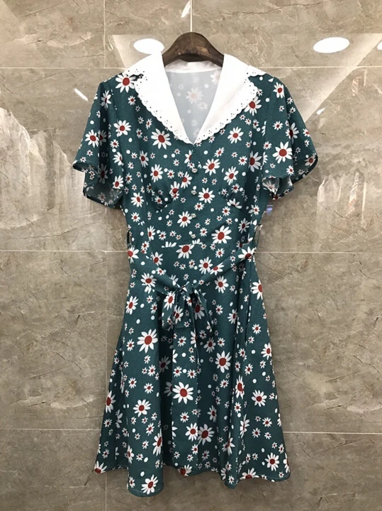 winter new women short sleeve V-neck lace waist print dress 1011