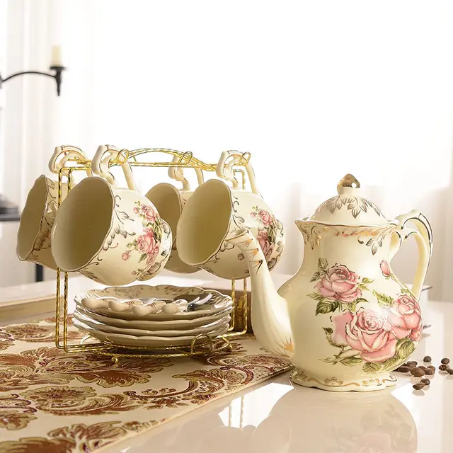 Juego café y postre porcelana inglesa Royal Tuscany · English coffee set  (VENDIDO) - Vintage & Chic