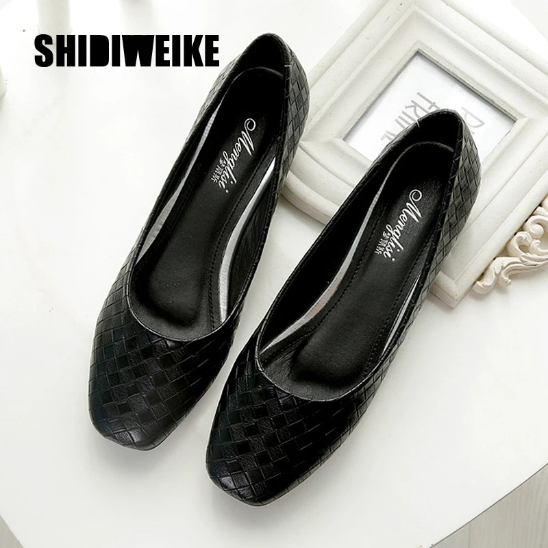 2020 женские модные туфли на плоской подошве Туфли из искусственной кожи с