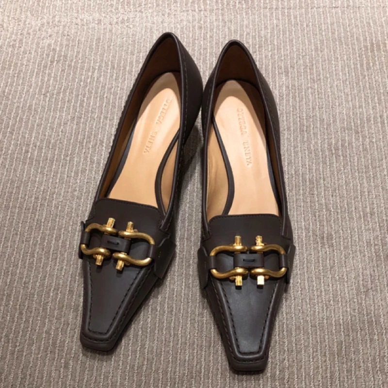 Женские туфли-лодочки женская обувь scarpe donna украшения из металла женская обувь квадратный носок Дамская обувь на высоком каблуке; Botas Mujer; модная обувь