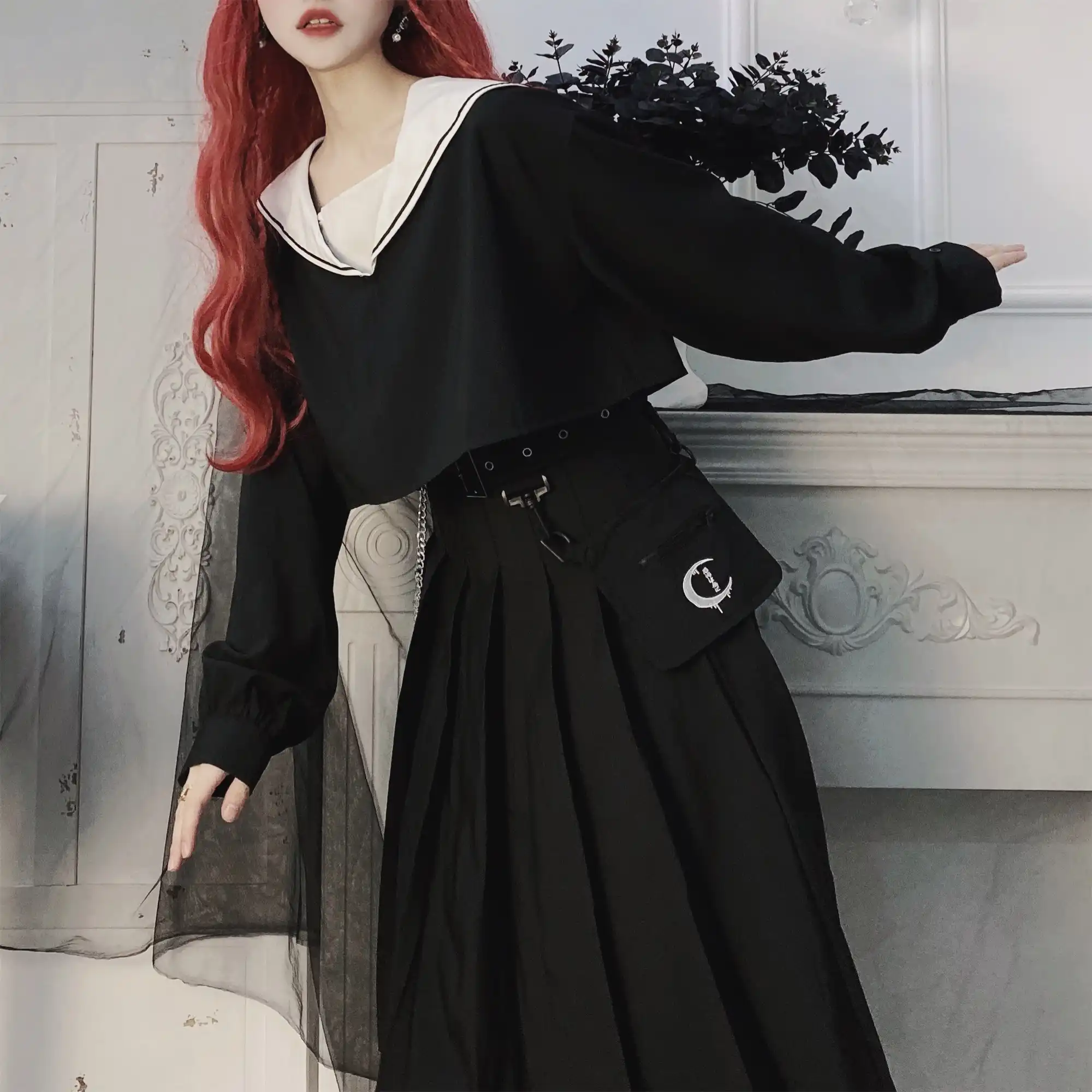 styling black pleated skirt