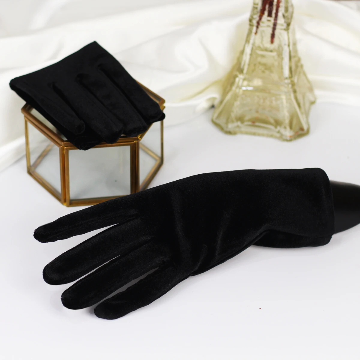 WG011-1 simple wedding bridal black short gloves velvet