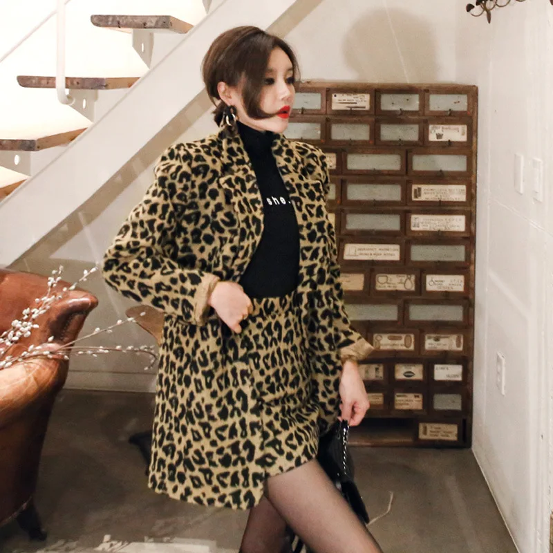 Зимний женский костюм юбка набор корейская версия нового двубортного леопардового шерстяного женского пальто куртка тонкая юбка